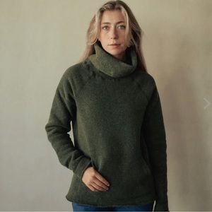 Duckworth Women's Powder High Neck, Charcoal Color